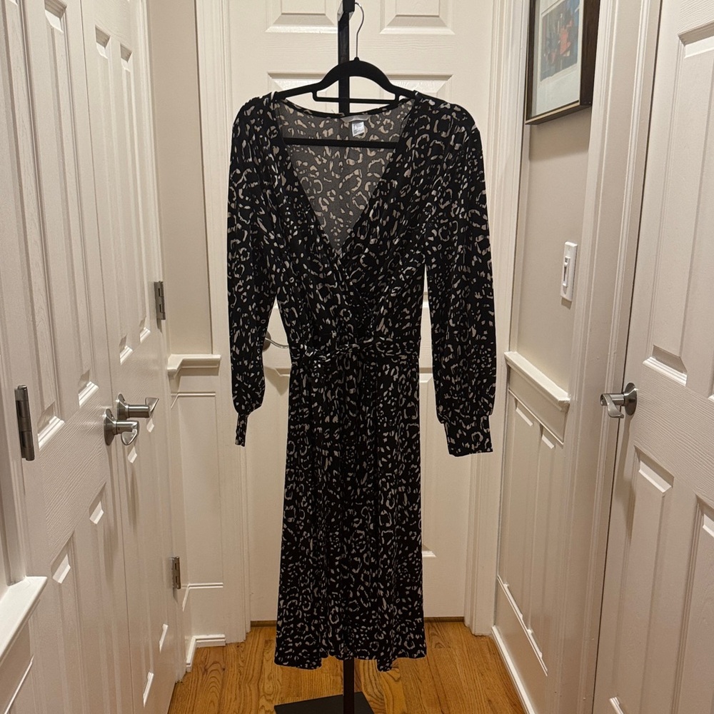 H&M Black and White Patterned Dress